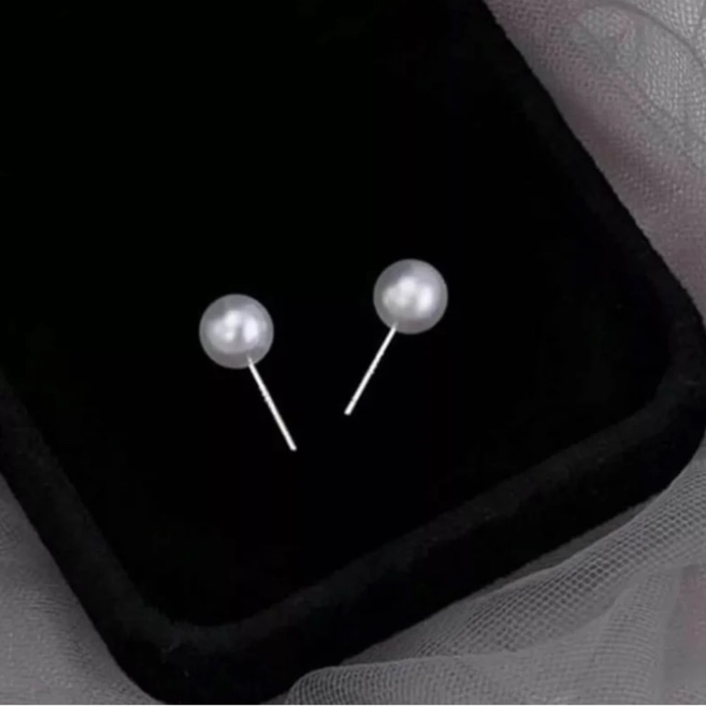 14K White Gold NATURAL White Freshwater Pearl 6MM Round Stud Earrings - Picture 6 of 6